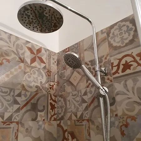 I Sei Volti 4*