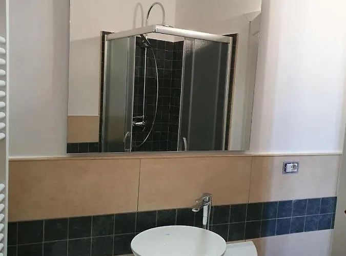 I Sei Volti 4* לצ'ה